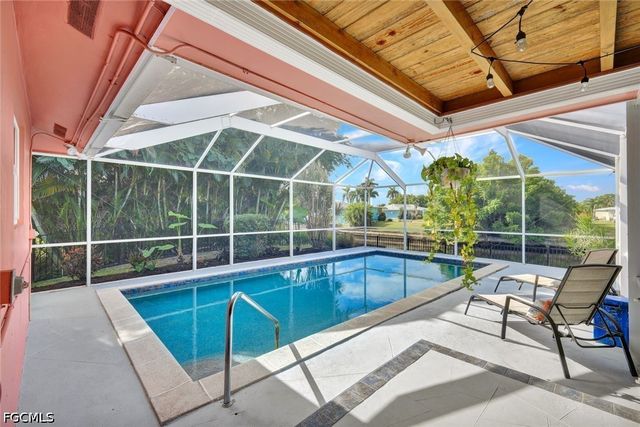 4232 SE 8th PL, Cape Coral, FL 33904