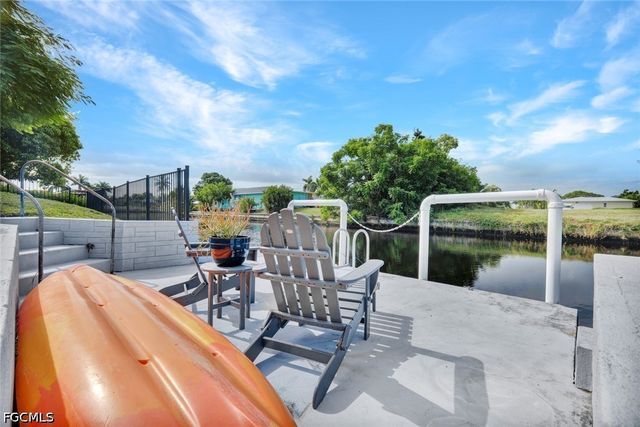 4232 SE 8th PL, Cape Coral, FL 33904
