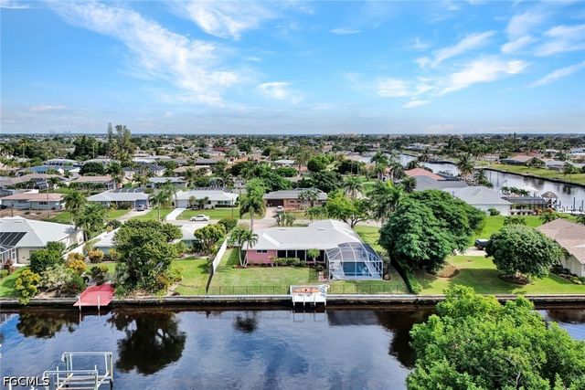 4232 SE 8th PL, Cape Coral, FL 33904