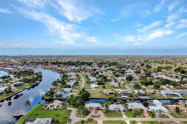 4232 SE 8th PL, Cape Coral, FL 33904
