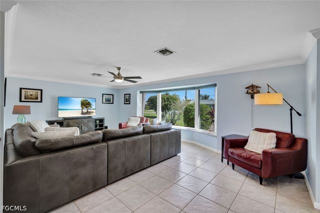 4232 SE 8th PL, Cape Coral, FL 33904