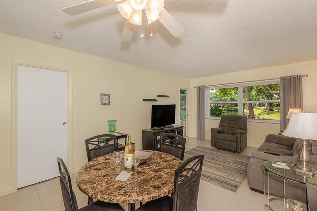3431 NW 50th Avenue 104, Lauderdale Lakes, FL 33319