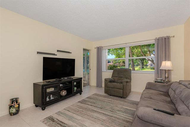 3431 NW 50th Avenue 104, Lauderdale Lakes, FL 33319