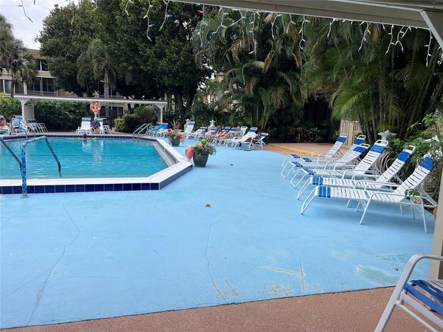 3431 NW 50th Avenue 104, Lauderdale Lakes, FL 33319
