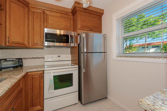 3431 NW 50th Avenue 104, Lauderdale Lakes, FL 33319