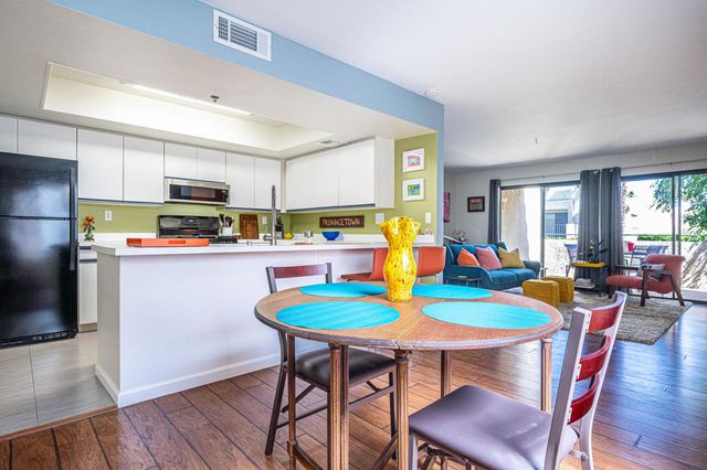 200 E Racquet Club Road 70, Palm Springs, CA 92262