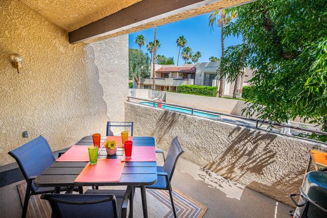 200 E Racquet Club Road 70, Palm Springs, CA 92262