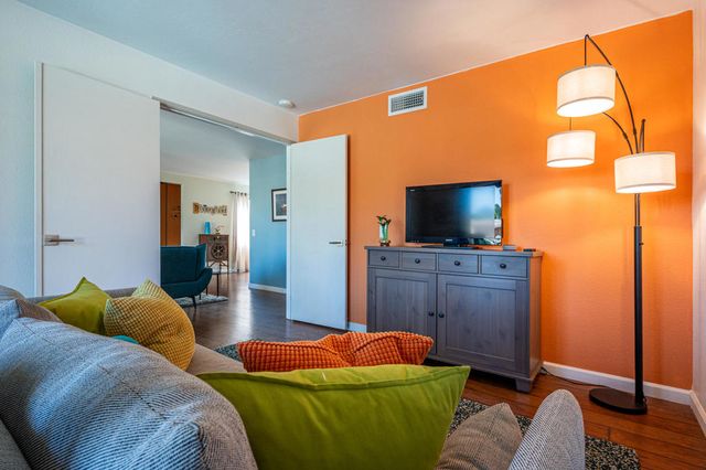 200 E Racquet Club Road 70, Palm Springs, CA 92262