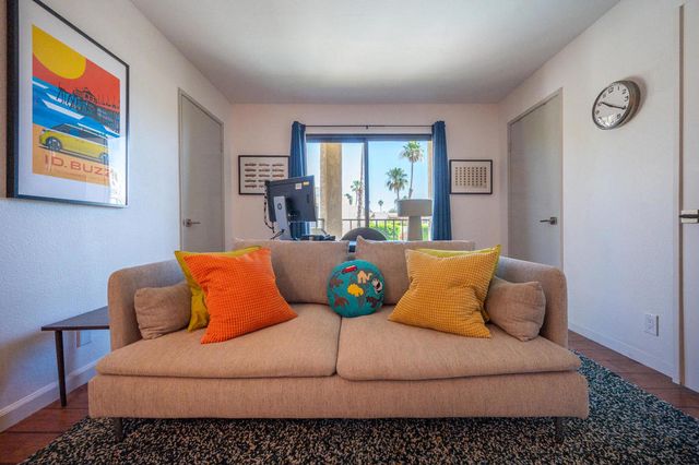 200 E Racquet Club Road 70, Palm Springs, CA 92262