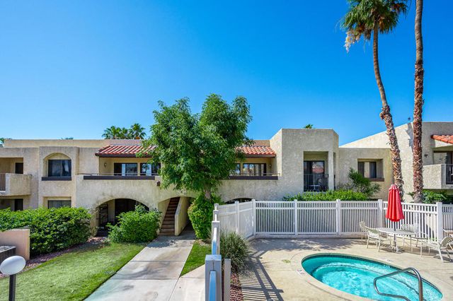 200 E Racquet Club Road 70, Palm Springs, CA 92262