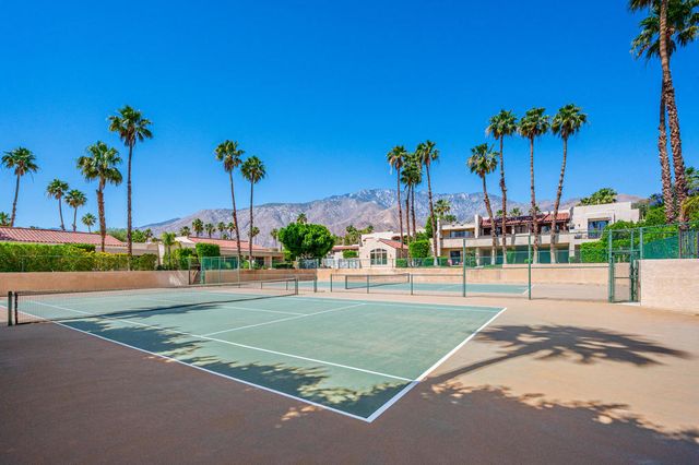 200 E Racquet Club Road 70, Palm Springs, CA 92262