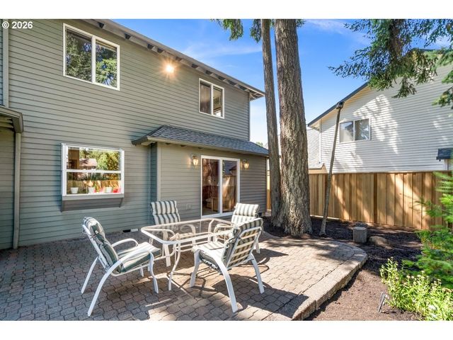 2832 Ne LORIE Dr, Hillsboro, OR 97124