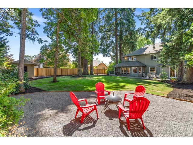 2832 Ne LORIE Dr, Hillsboro, OR 97124