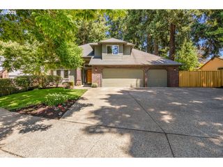 2832 Ne LORIE Dr, Hillsboro, OR 97124