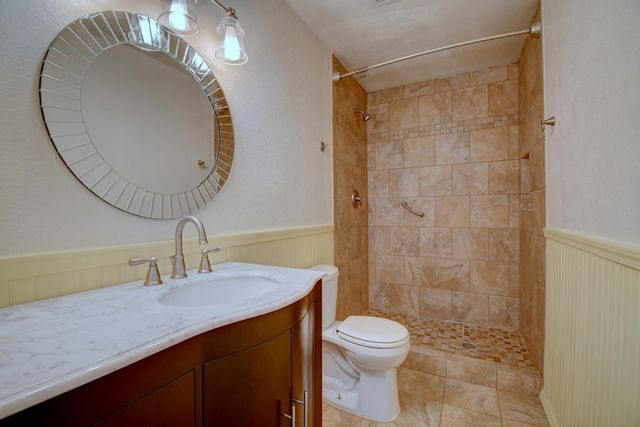 5316 Van Christopher Drive NE, Albuquerque, NM 87111