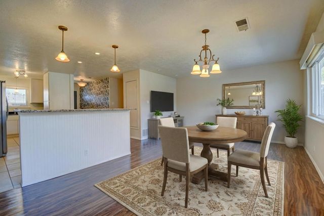 5316 Van Christopher Drive NE, Albuquerque, NM 87111