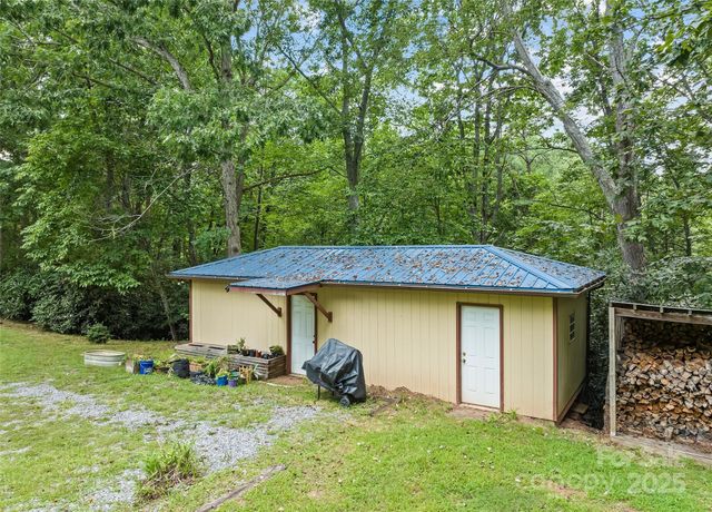 400 Sunset Heights, Canton, NC 28716