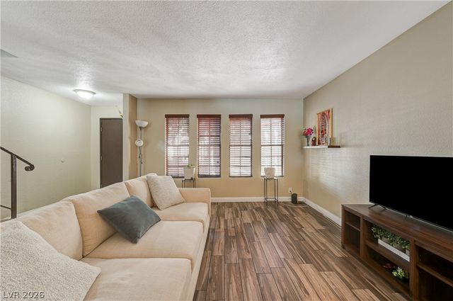 2080 Karen Avenue 20, Las Vegas, NV 89169