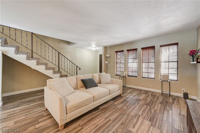 2080 Karen Avenue 20, Las Vegas, NV 89169