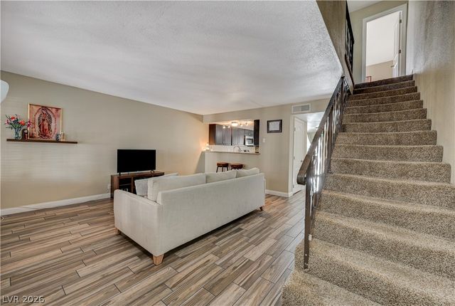 2080 Karen Avenue 20, Las Vegas, NV 89169