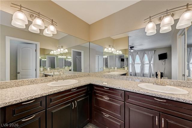 2080 Karen Avenue 20, Las Vegas, NV 89169