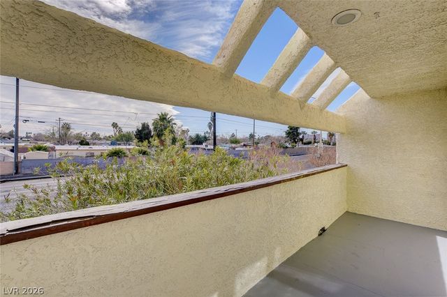 2080 Karen Avenue 20, Las Vegas, NV 89169