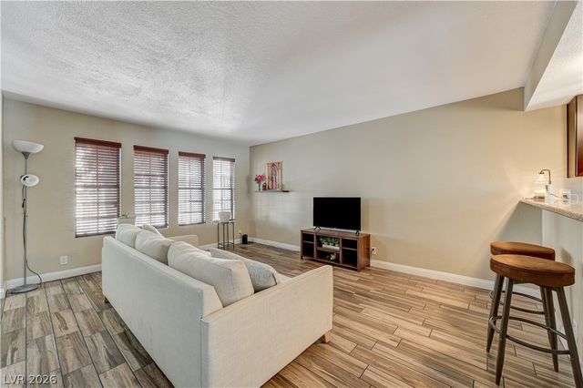 2080 Karen Avenue 20, Las Vegas, NV 89169