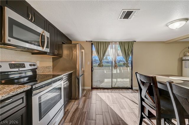2080 Karen Avenue 20, Las Vegas, NV 89169