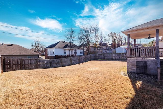 1900 Cub Trl, Sherwood, AR 72120