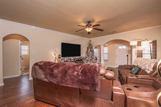 1900 Cub Trl, Sherwood, AR 72120