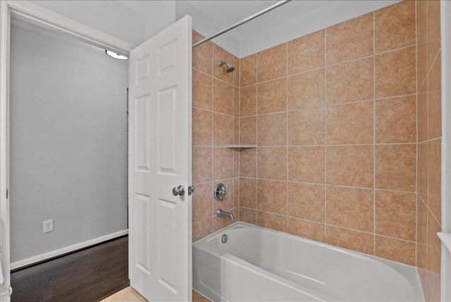 4813 Ladona Court, League City, TX 77573