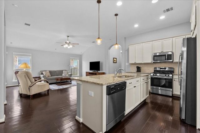 4813 Ladona Court, League City, TX 77573