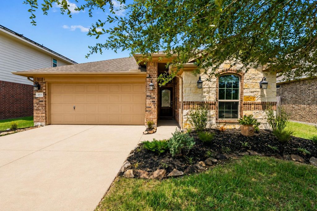 4813 Ladona Court, League City, TX 77573