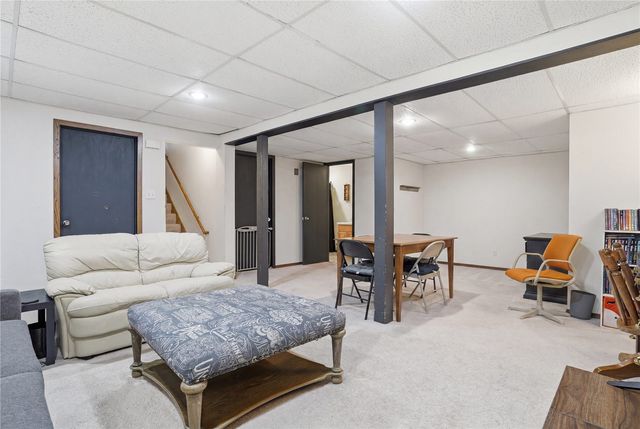 318 Wiley Boulevard NW, Cedar Rapids, IA 52405