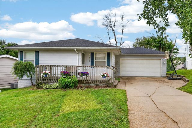318 Wiley Boulevard NW, Cedar Rapids, IA 52405
