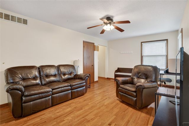 318 Wiley Boulevard NW, Cedar Rapids, IA 52405