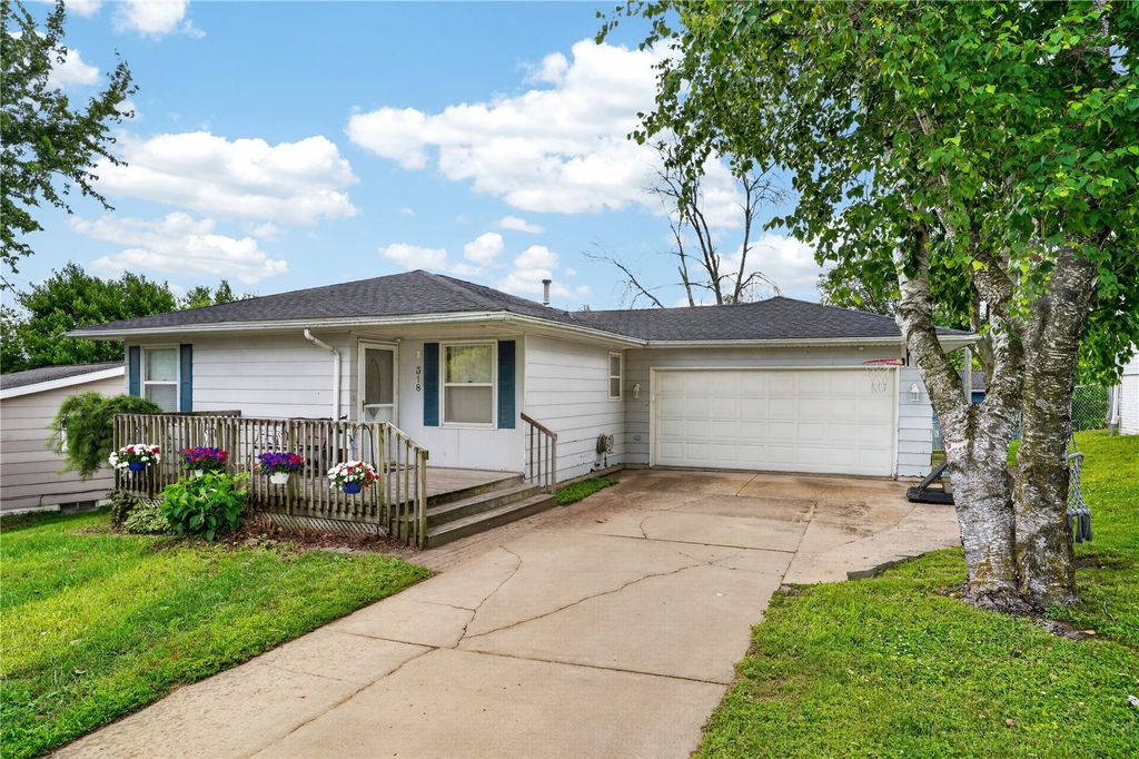 318 Wiley Boulevard NW, Cedar Rapids, IA 52405