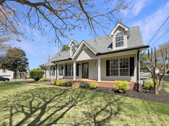 104 Hunterwood Dr, White House, TN 37188