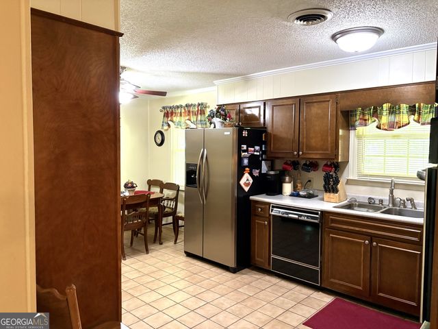 1202 Stonewall Street, Dublin, GA 31021