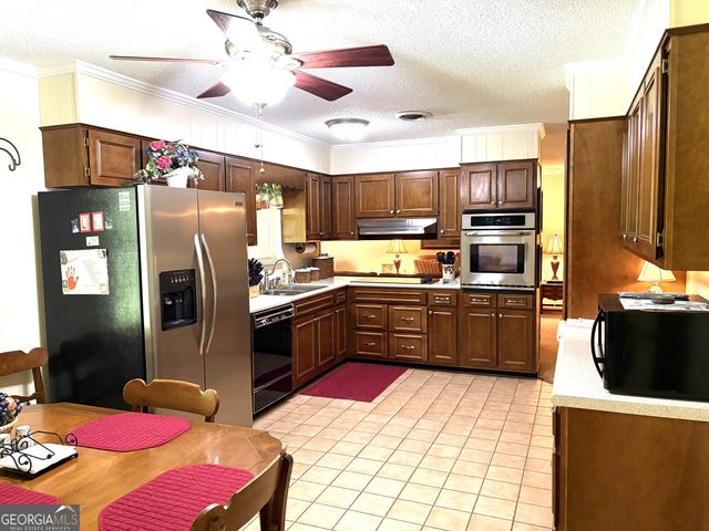 1202 Stonewall Street, Dublin, GA 31021