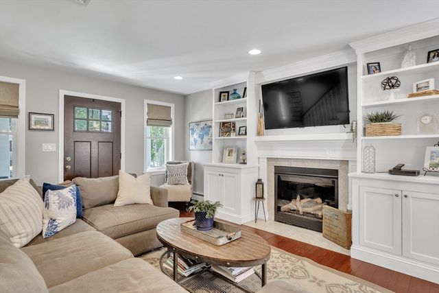 58 Madison Rd, Waltham, MA 02453