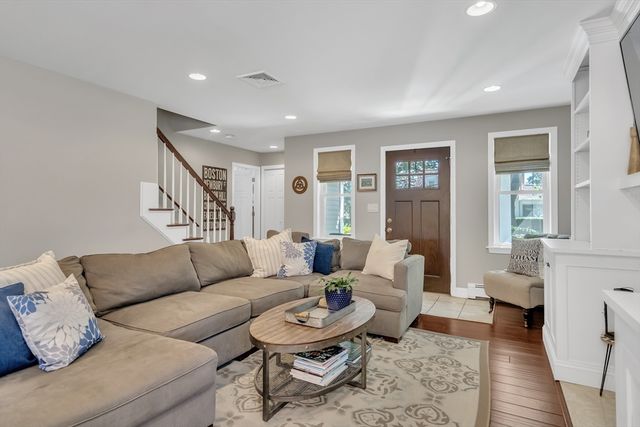 58 Madison Rd, Waltham, MA 02453