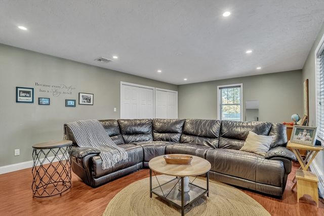 58 Madison Rd, Waltham, MA 02453