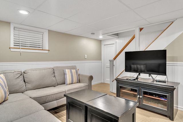 58 Madison Rd, Waltham, MA 02453