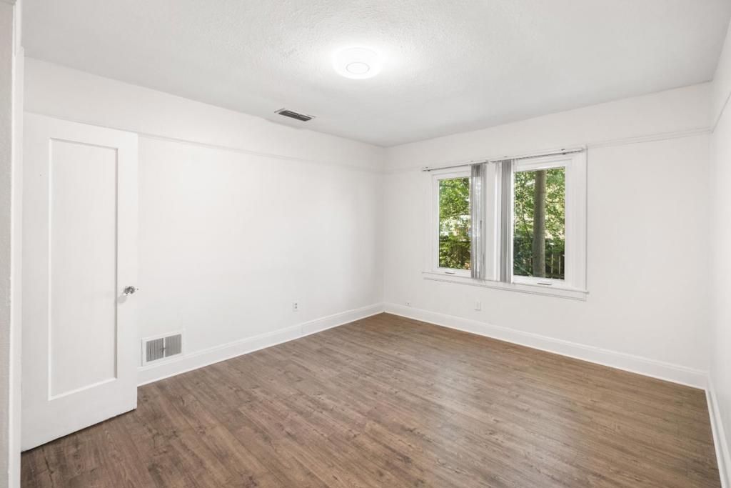 Image 22 of property listing at 2905 Garfield Avenue, Carmichael, CA 95608