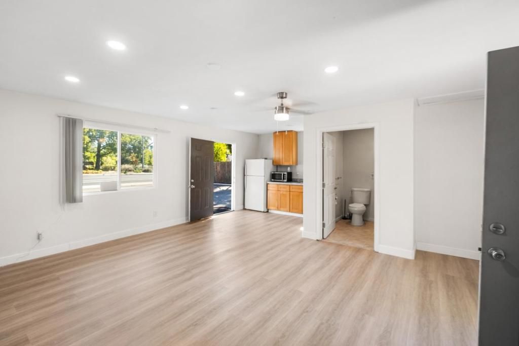 Image 25 of property listing at 2905 Garfield Avenue, Carmichael, CA 95608