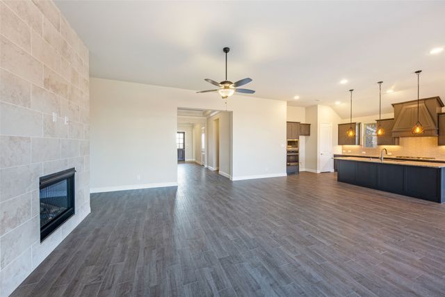 2813 Carisbrooke Street, Celina, TX 75009