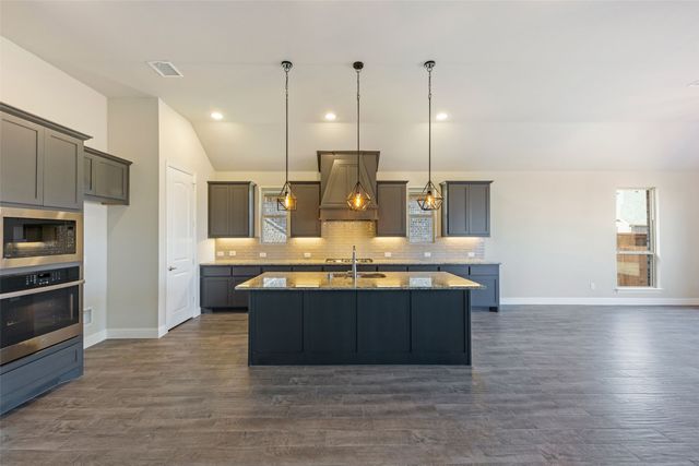 2813 Carisbrooke Street, Celina, TX 75009