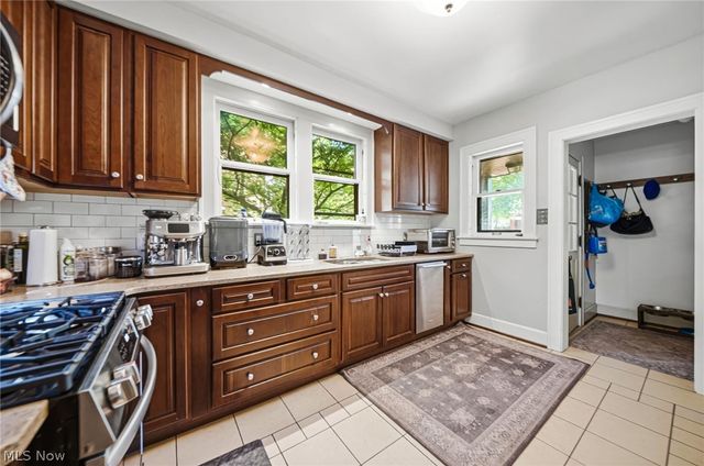 2840 Berkshire Road, Cleveland Heights, OH 44118