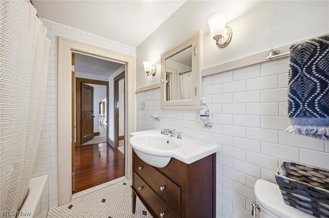 2840 Berkshire Road, Cleveland Heights, OH 44118
